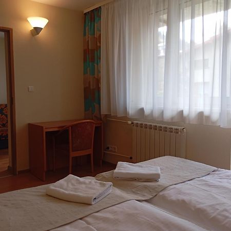 Osrodek Wypoczynkowy Zapalenica Bed & Breakfast ชเจอร์ค ภายนอก รูปภาพ