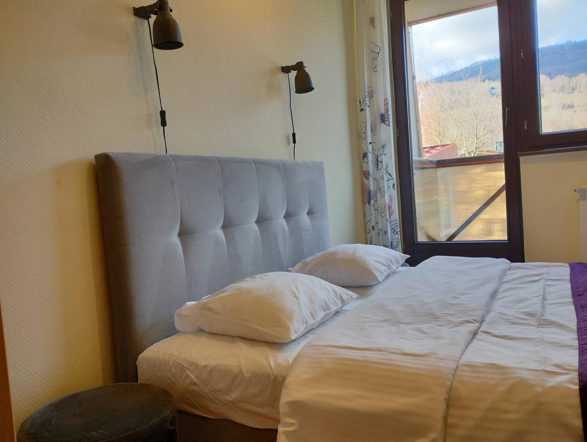 Osrodek Wypoczynkowy Zapalenica Bed & Breakfast ชเจอร์ค ภายนอก รูปภาพ