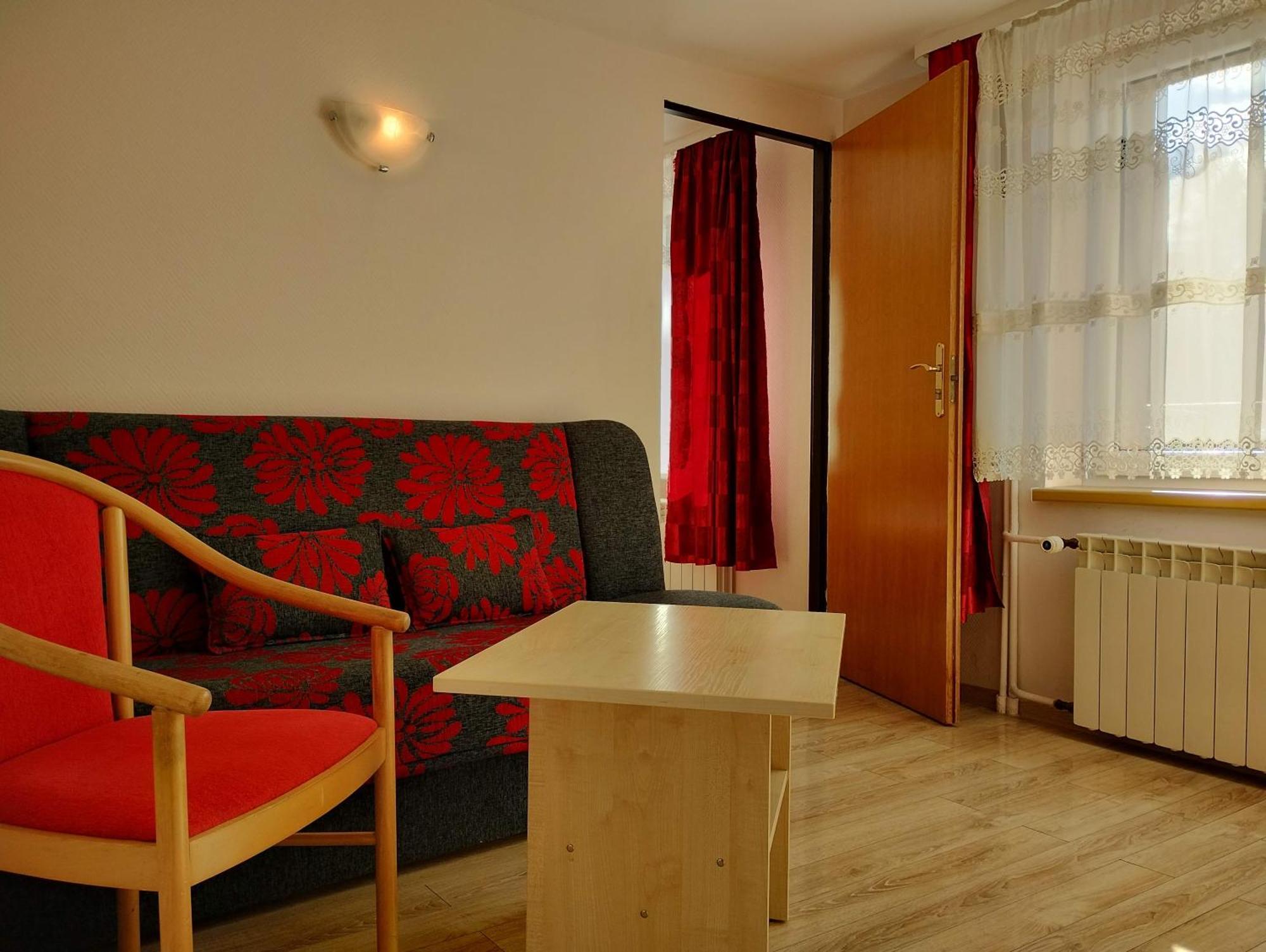 Osrodek Wypoczynkowy Zapalenica Bed & Breakfast ชเจอร์ค ภายนอก รูปภาพ