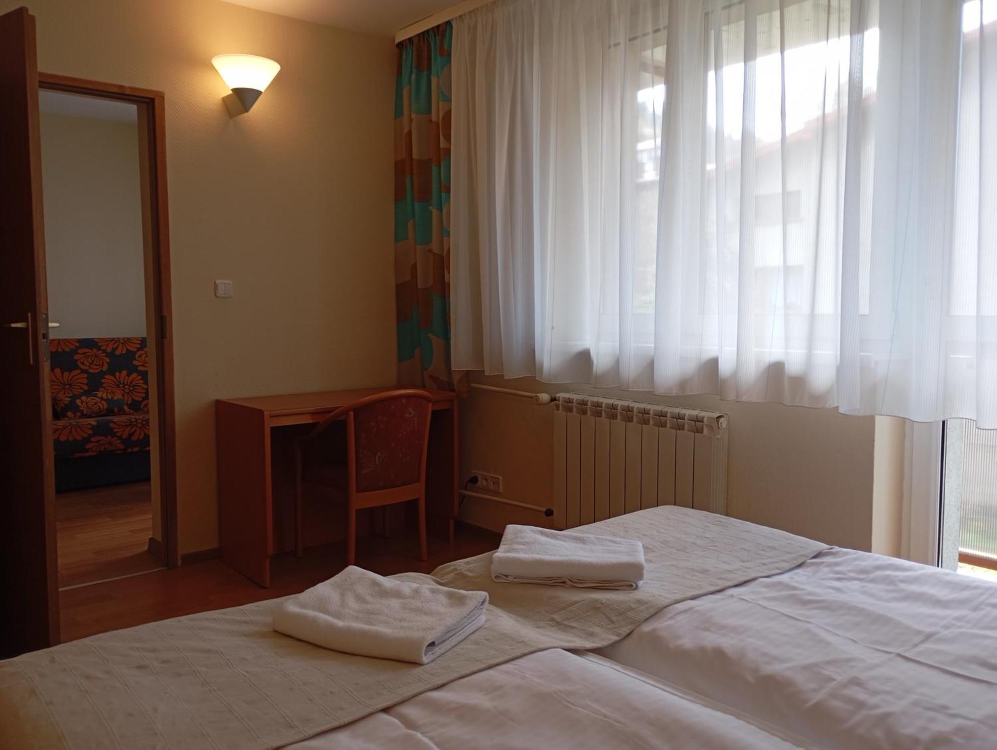 Osrodek Wypoczynkowy Zapalenica Bed & Breakfast ชเจอร์ค ภายนอก รูปภาพ