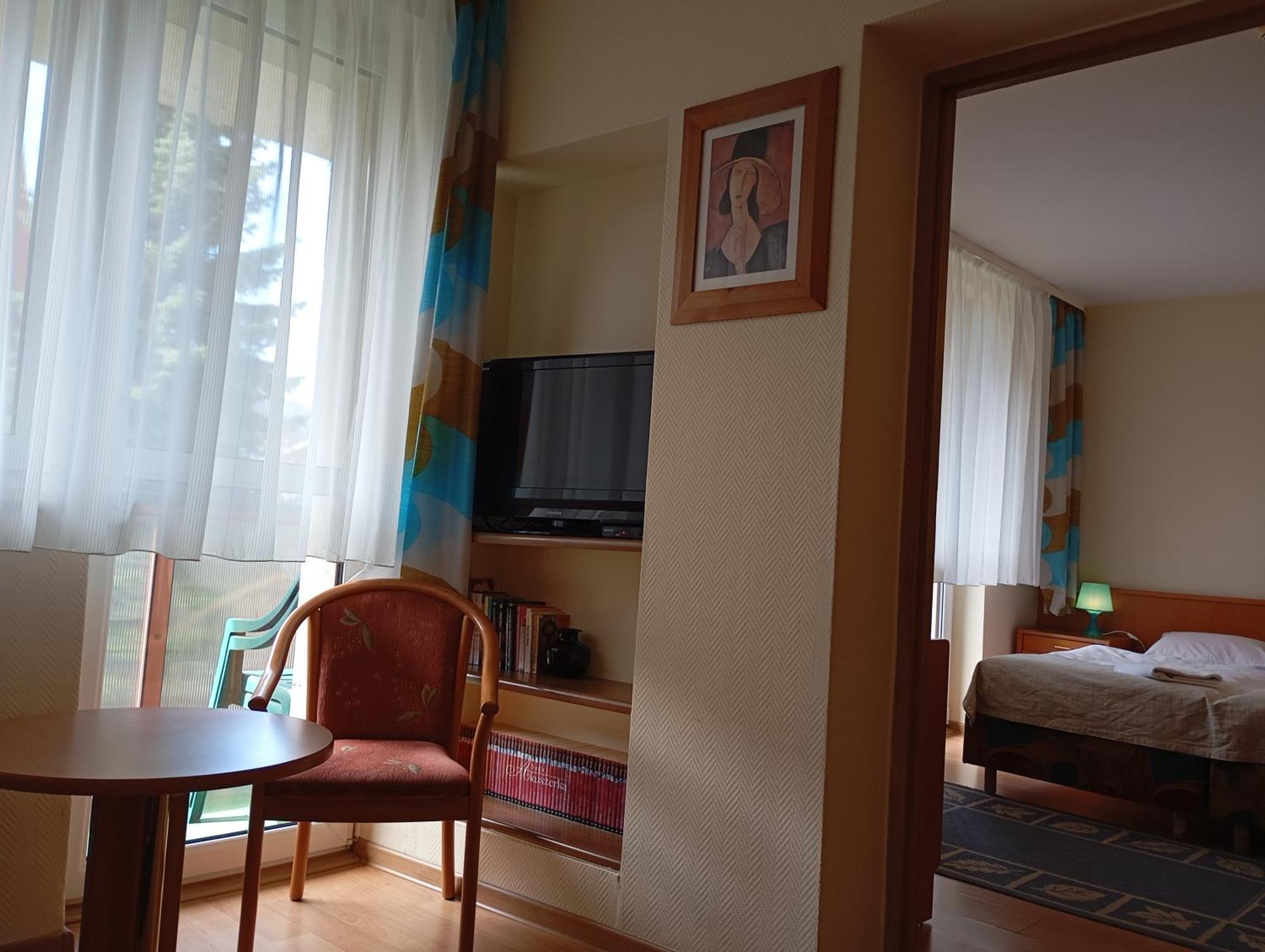 Osrodek Wypoczynkowy Zapalenica Bed & Breakfast ชเจอร์ค ภายนอก รูปภาพ