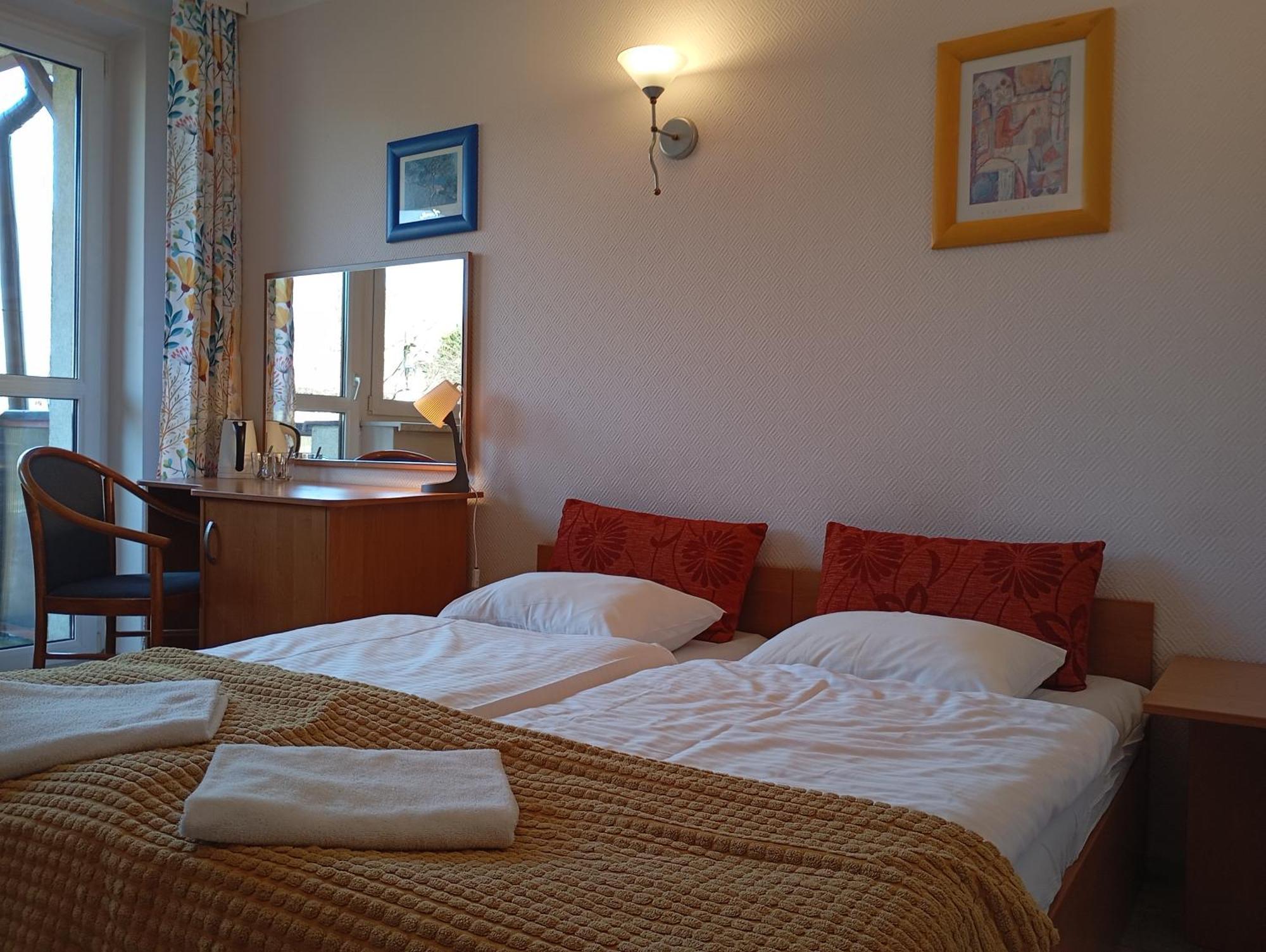 Osrodek Wypoczynkowy Zapalenica Bed & Breakfast ชเจอร์ค ภายนอก รูปภาพ