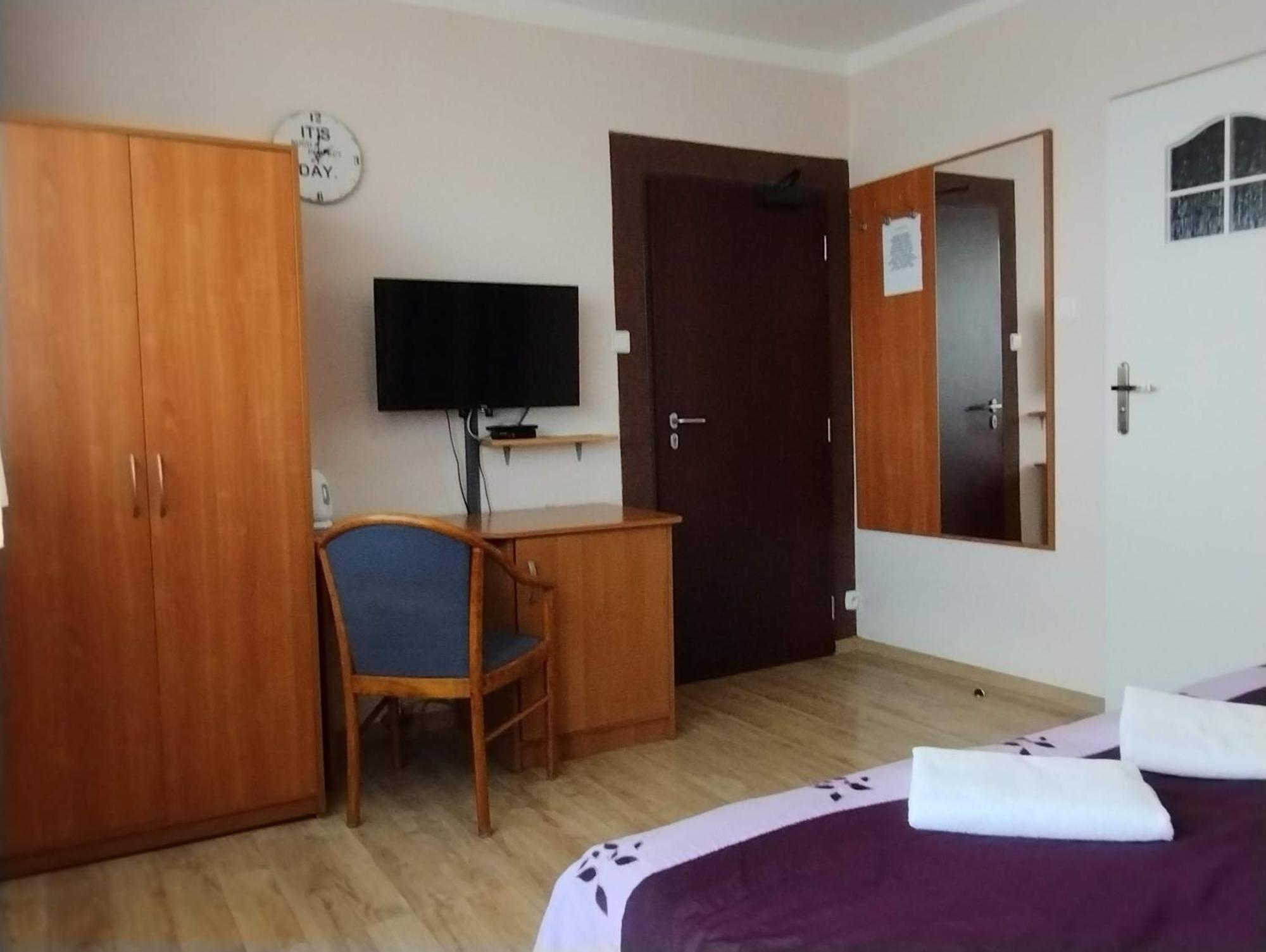 Osrodek Wypoczynkowy Zapalenica Bed & Breakfast ชเจอร์ค ภายนอก รูปภาพ
